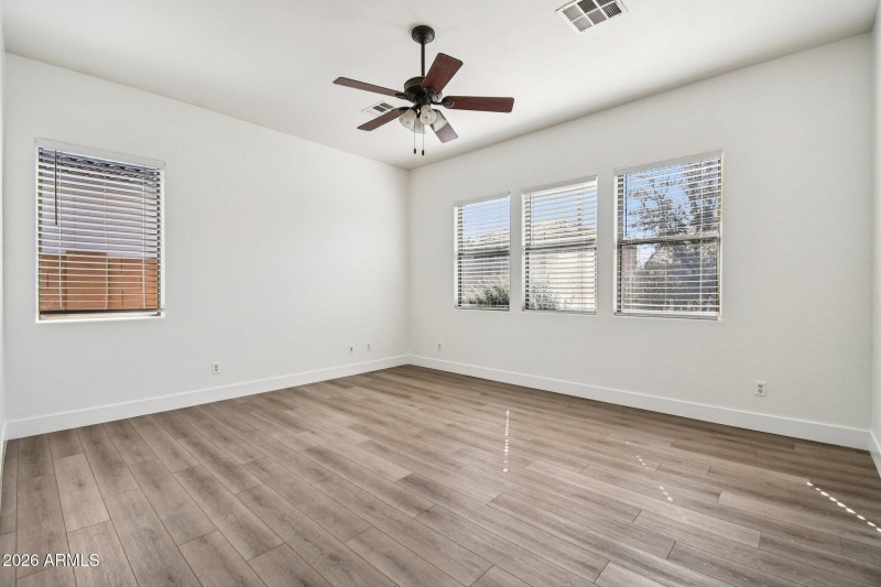 18-web-or-mls-S Roca St-S0702-018