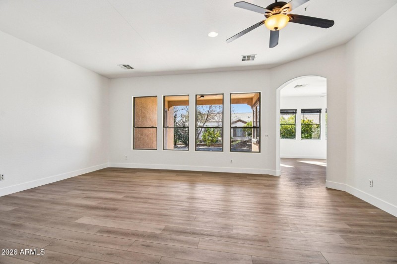 9-web-or-mls-S Roca St-S0702-009