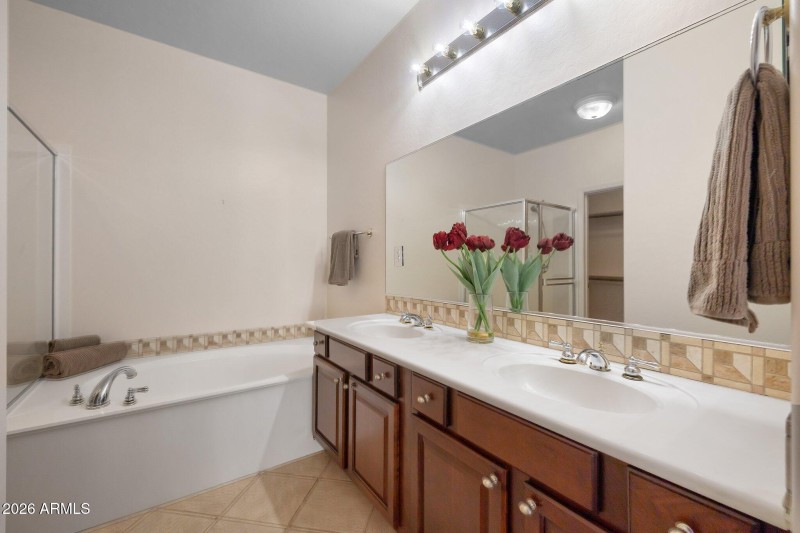Full master bath with jetted tub