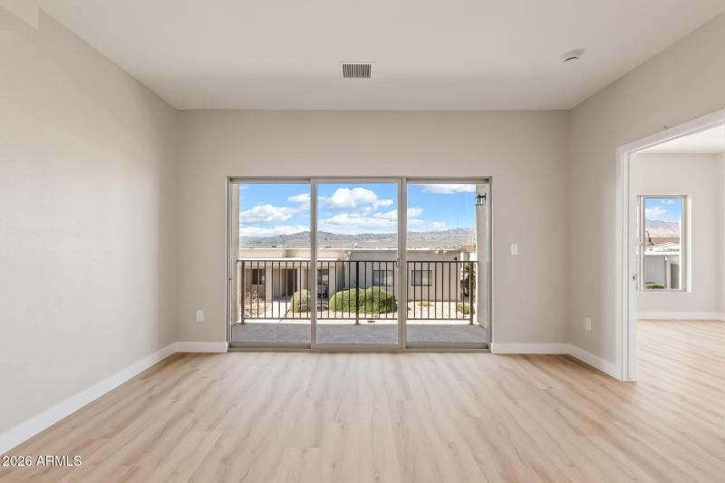 27-web-or-mls-JON00198