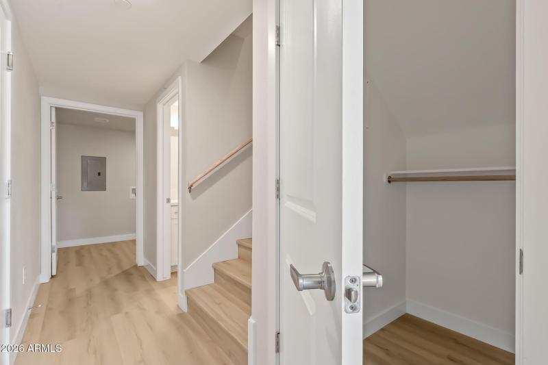 43-web-or-mls-JON00249