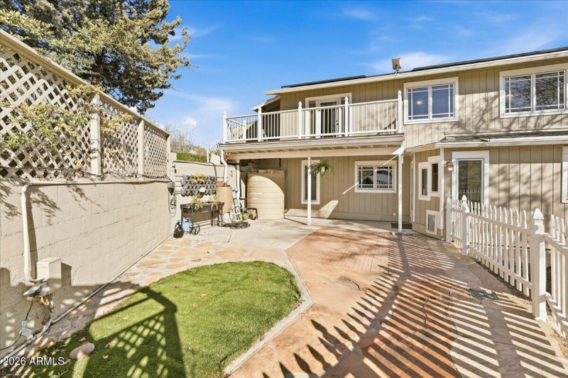 Enclosed Back Patio / Dog Run