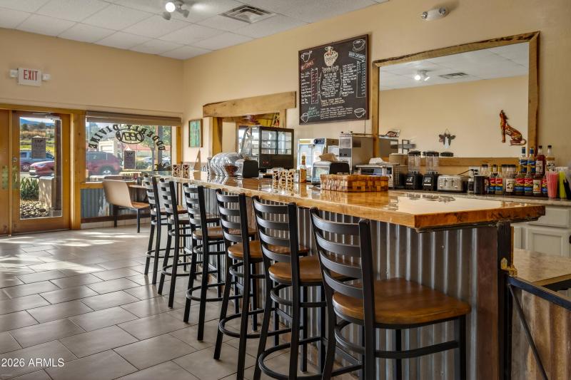 Udderly Divine Cafe & Bakery Camp Verde