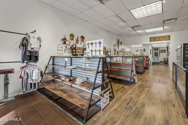 Udderly Divine Cafe & Bakery Camp Verde