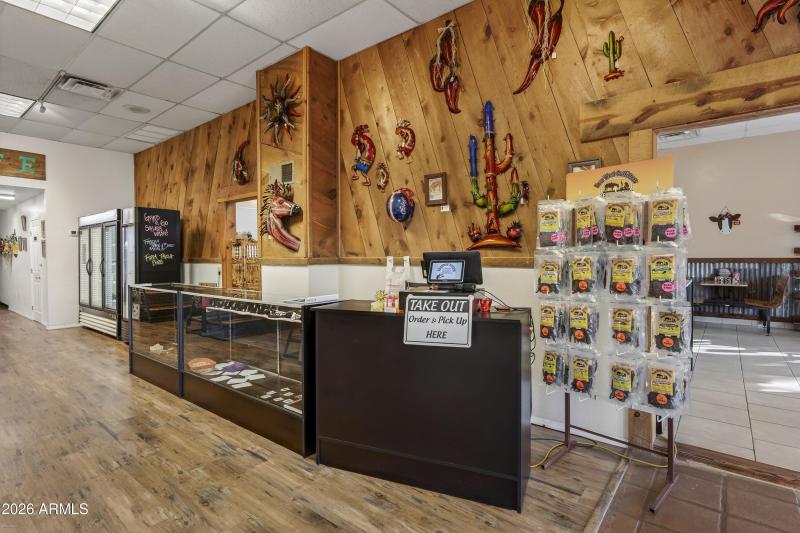 Udderly Divine Cafe & Bakery Camp Verde