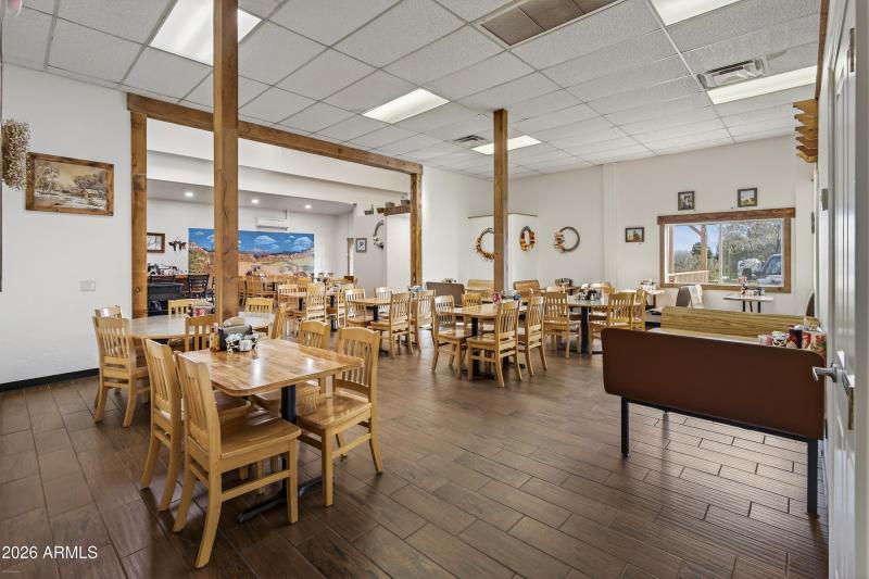 Udderly Divine Cafe & Bakery Camp Verde