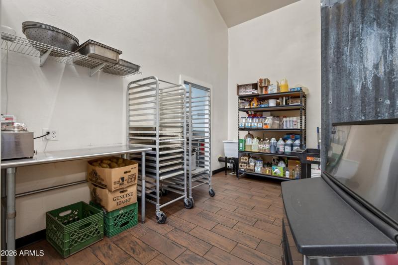 Udderly Divine Cafe & Bakery Camp Verde