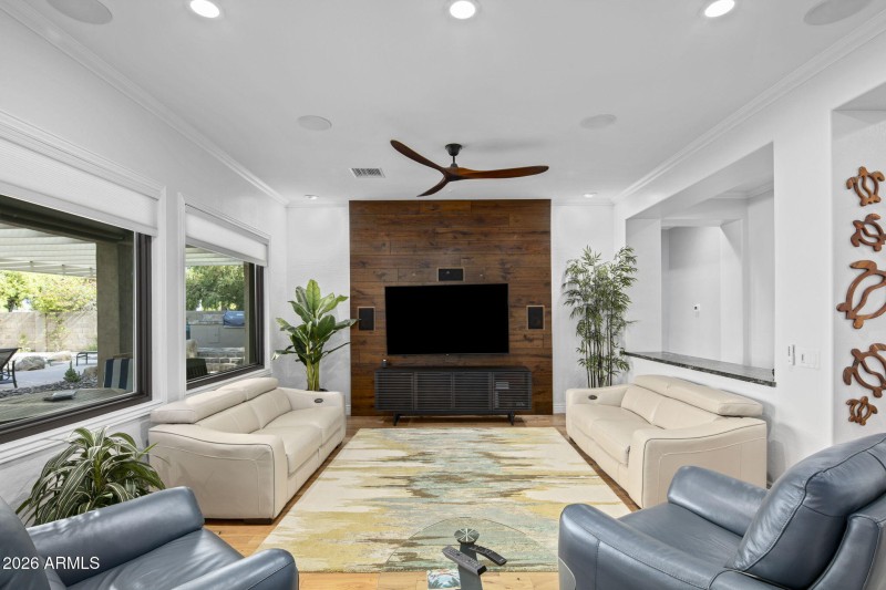 006_Living Room Details