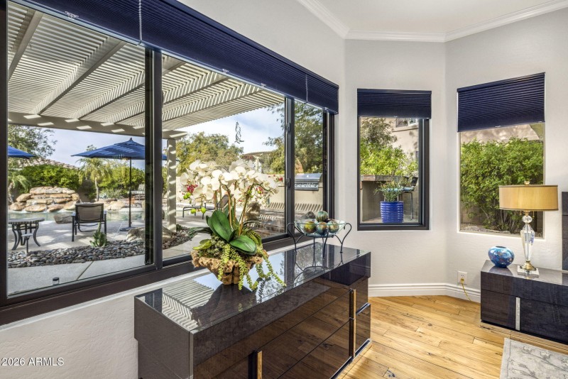 020_Principal Suite Sitting Area