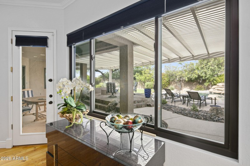 021_Principal Suite Sitting Views