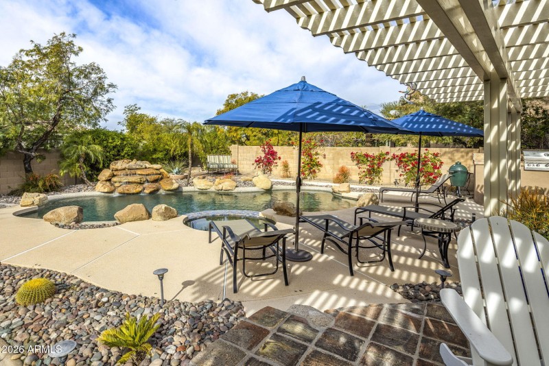 036_Resort Style Living