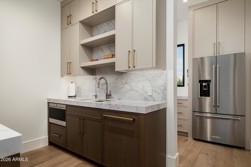 016_Back KitchenButlers Pantry