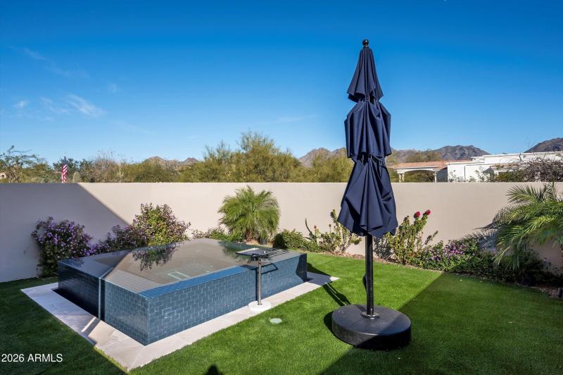 036_Primary Private Courtyard