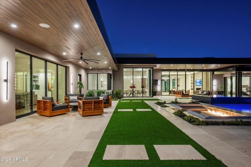 059_Twilight Covered Patio Pool