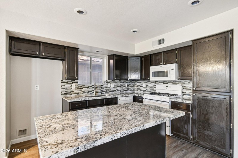 9-web-or-mls-E Sierra Madre Ave-S0802-00