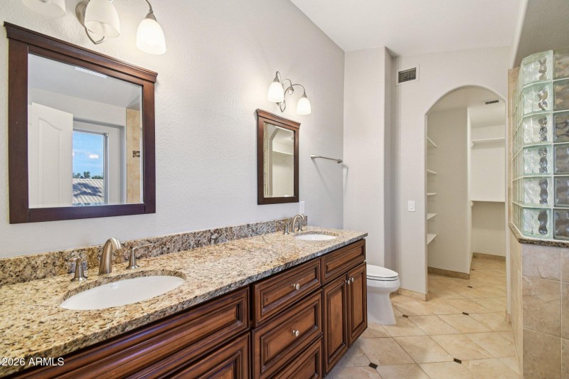 21-web-or-mls-E Sierra Madre Ave-S0802-0