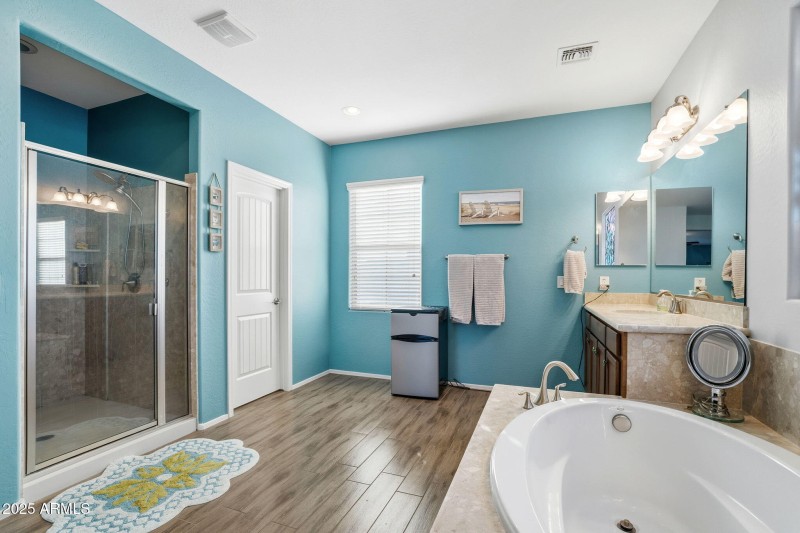 035__21256 E Waverly Dr