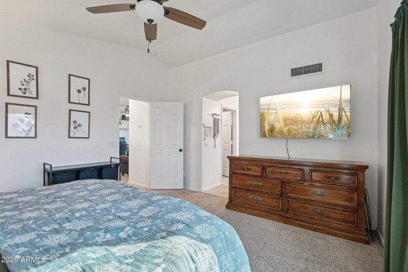 20-web-or-mls-E Coolbrook Ave-S0902-020