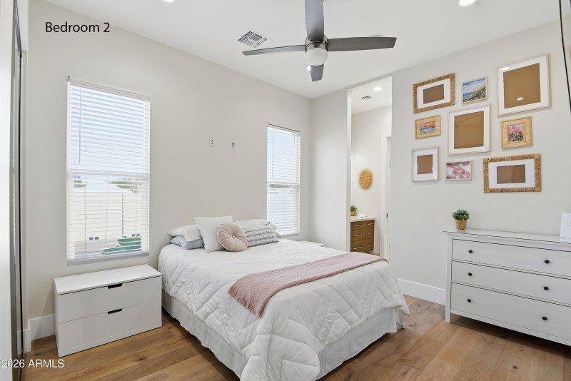 20-37913N14thave-110 2