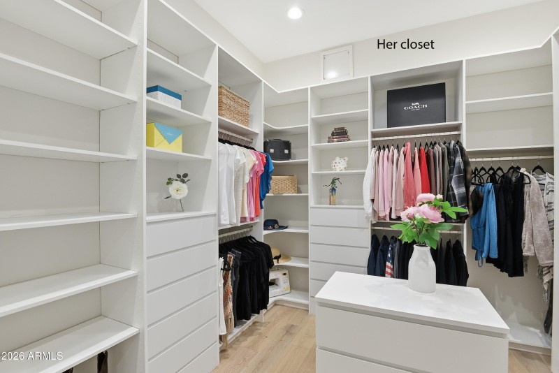 28-37913N14thave-200 2