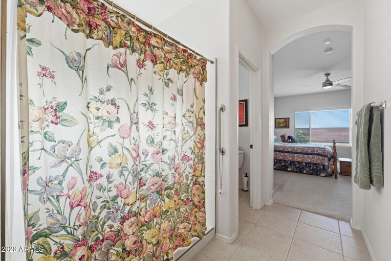 021-primary-bathroom