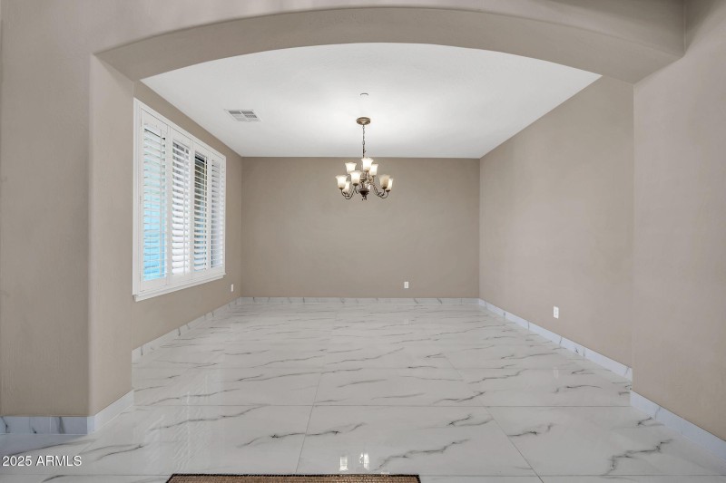 mls_13611 W Merrell St-13