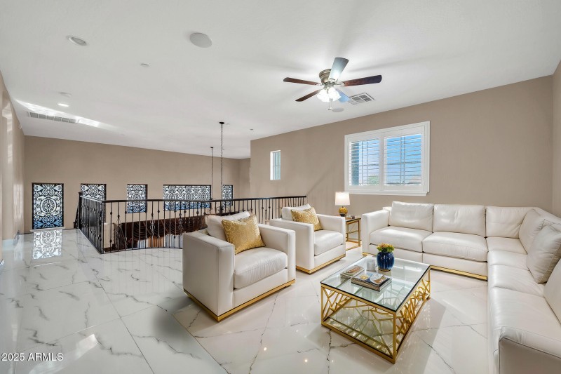 mls_13611 W Merrell St VS 6