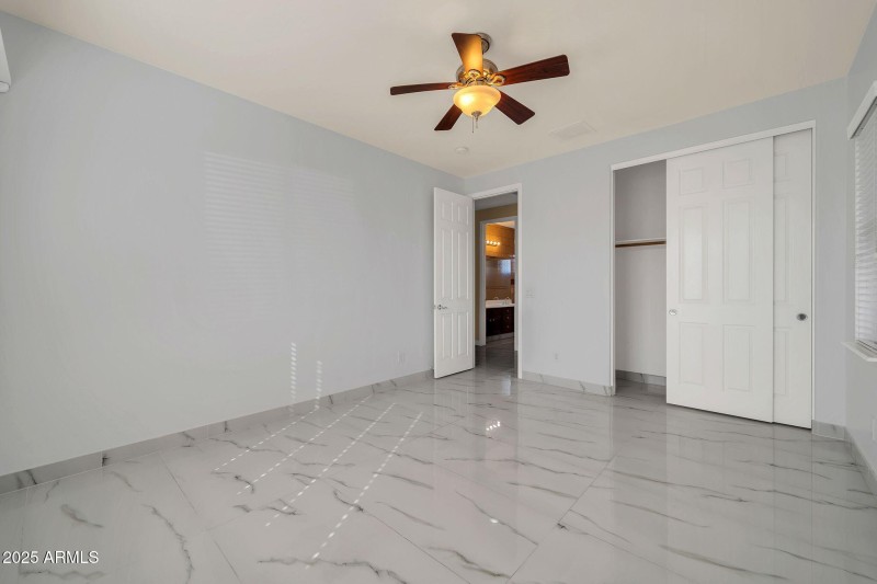 mls_13611 W Merrell St-36