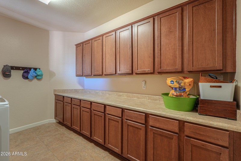 Full set of cabinets