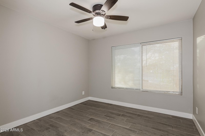 016-photo-bedroom-15127487