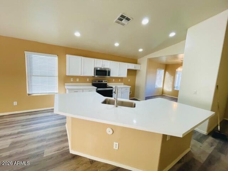 8521 kitchen_den