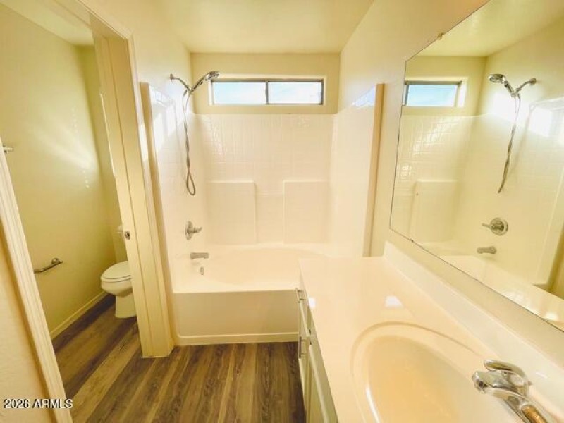 8521 master bath2