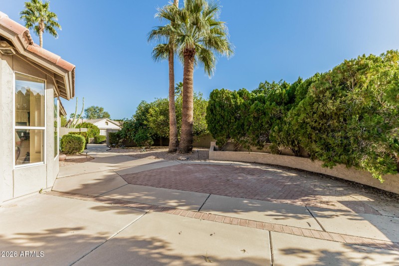 R07 Sideyard Extended Patio