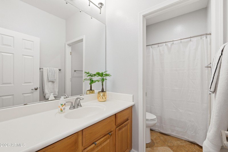 4e downstairs guest bathroom