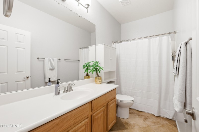 5o guest bathroom 2