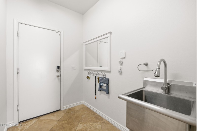 6a laundry room