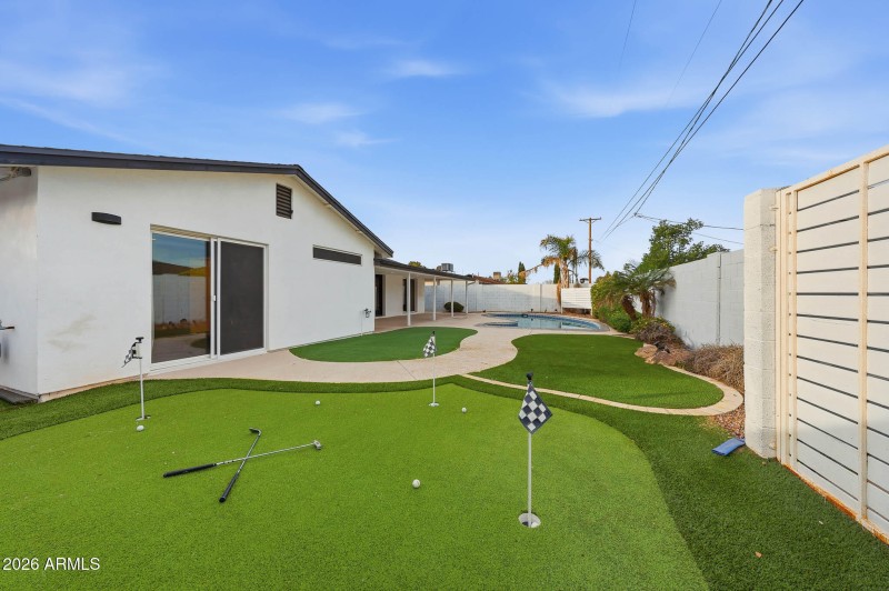 Backyard Putting Green