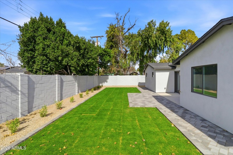 30-IMG_4734_autoremove_14948608