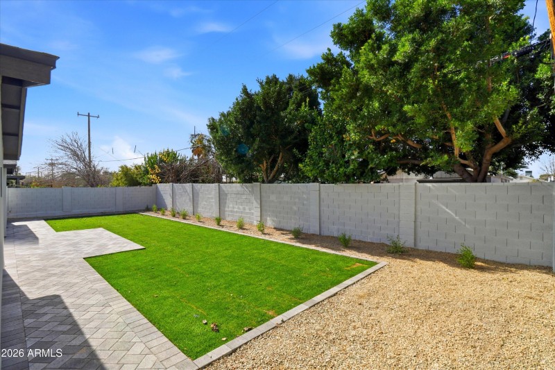 33-IMG_4751_autoremove_14948722