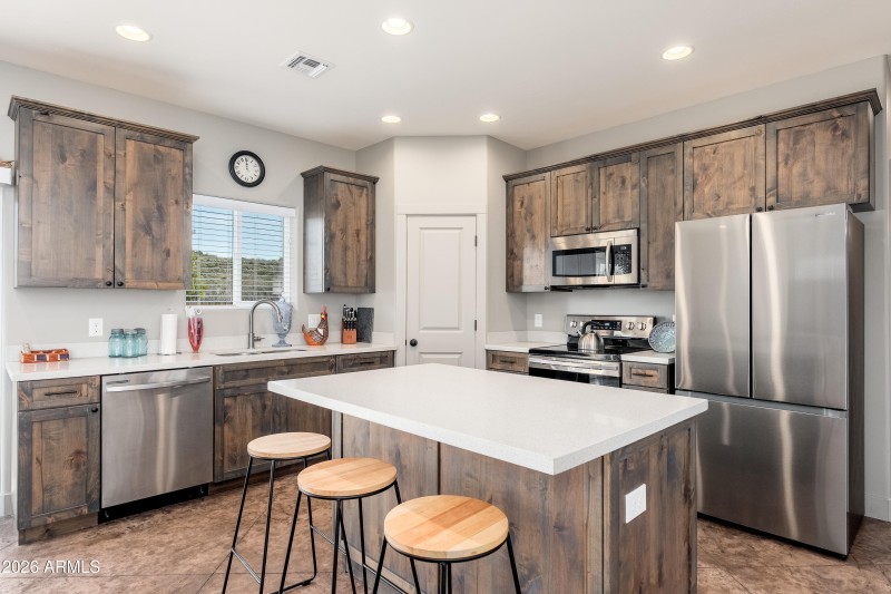 5665 N Bentley Dr - 10