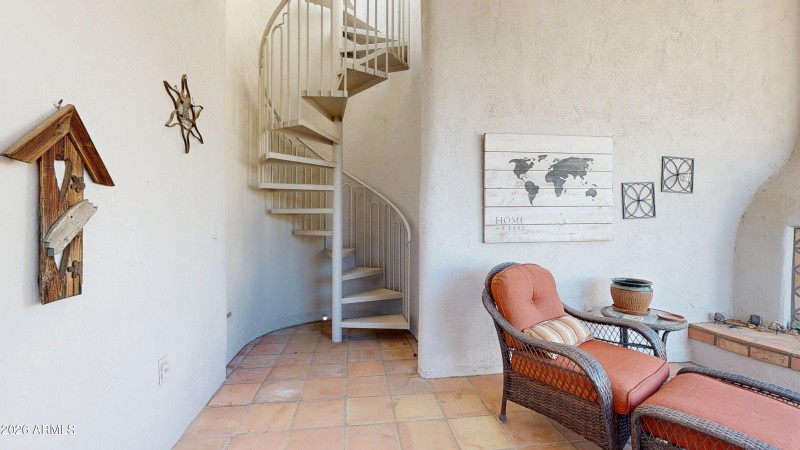 Staircase-to-Rooftop