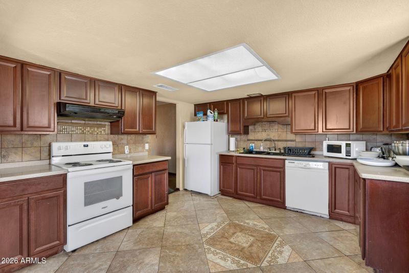 12-web-or-mls-49-S 4th St