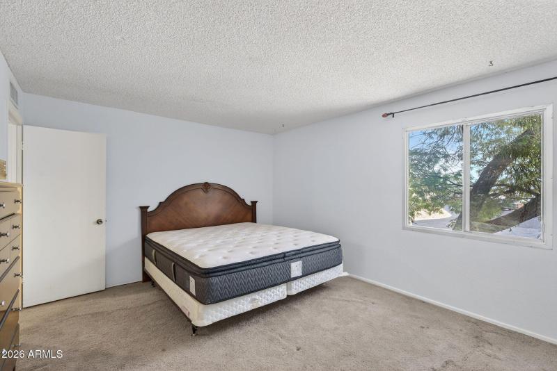 17-web-or-mls-46-S 4th St