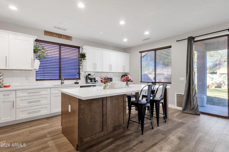 10-web-or-mls-3892-e-ironhorse-rd