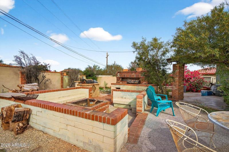 37-web-or-mls-33-S 4th St