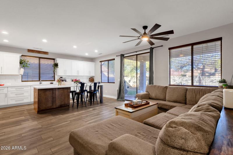 18-web-or-mls-3892-e-ironhorse-rd