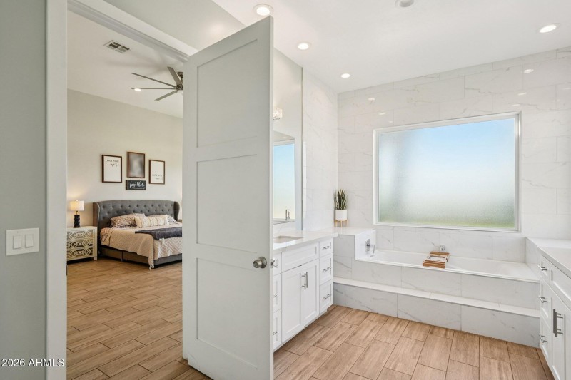 40-web-or-mls-S 229th Ln-S1002-040