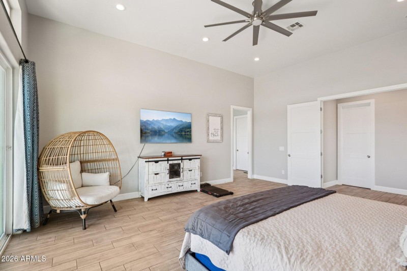 44-web-or-mls-S 229th Ln-S1002-044