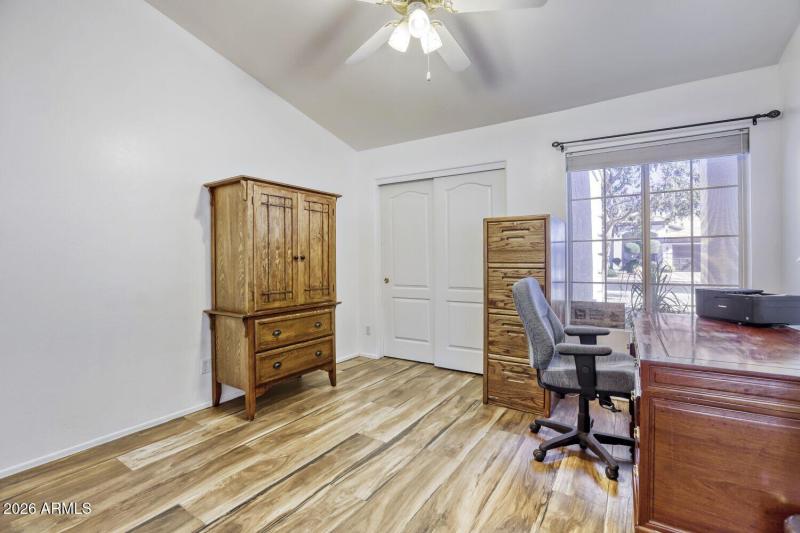 2360 N Yale - Web Quality - 012 - 12 Off