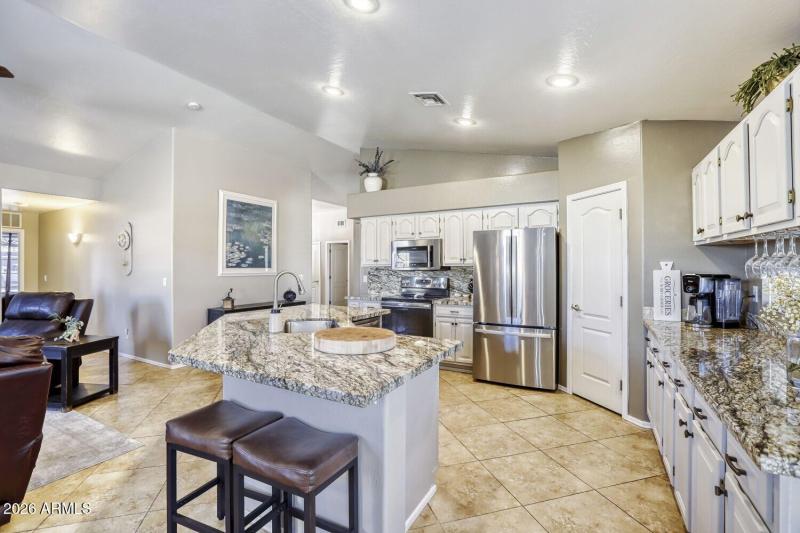 2360 N Yale - Web Quality - 016 - 16 Kit